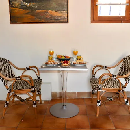 Bed & Breakfast Loft , La Terrasse Centre D'arles, 2*